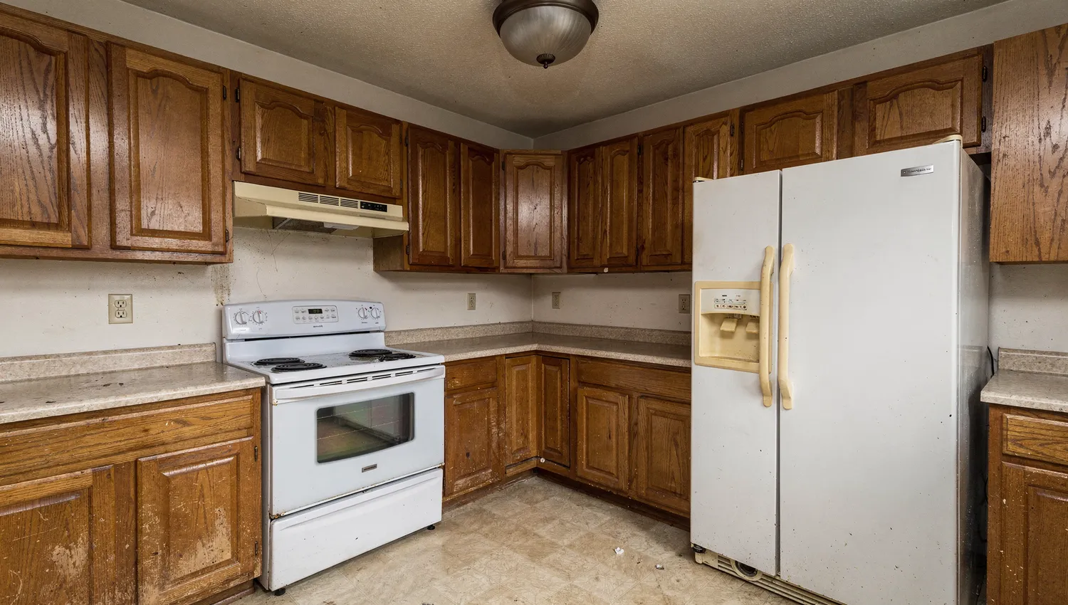 Kitchen before renovation